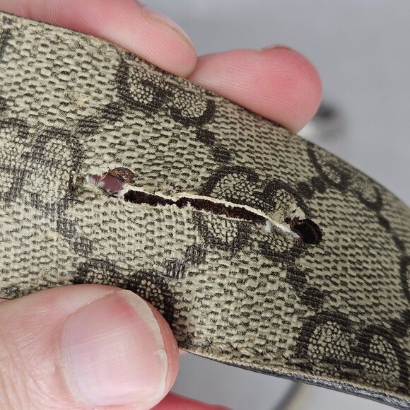 Men's Gucci Supreme GG Canvas Leather Belt 51 Inches Long 1.5" Wide 1 Tear - Picture 7 of 12